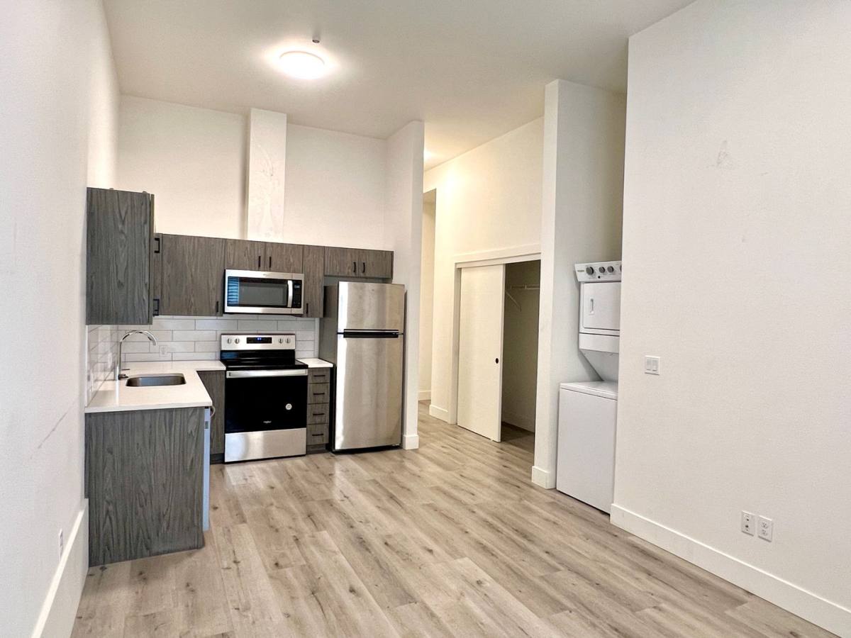 Apartment for rent at 1550 N Buffalo St, Portland, OR 97217