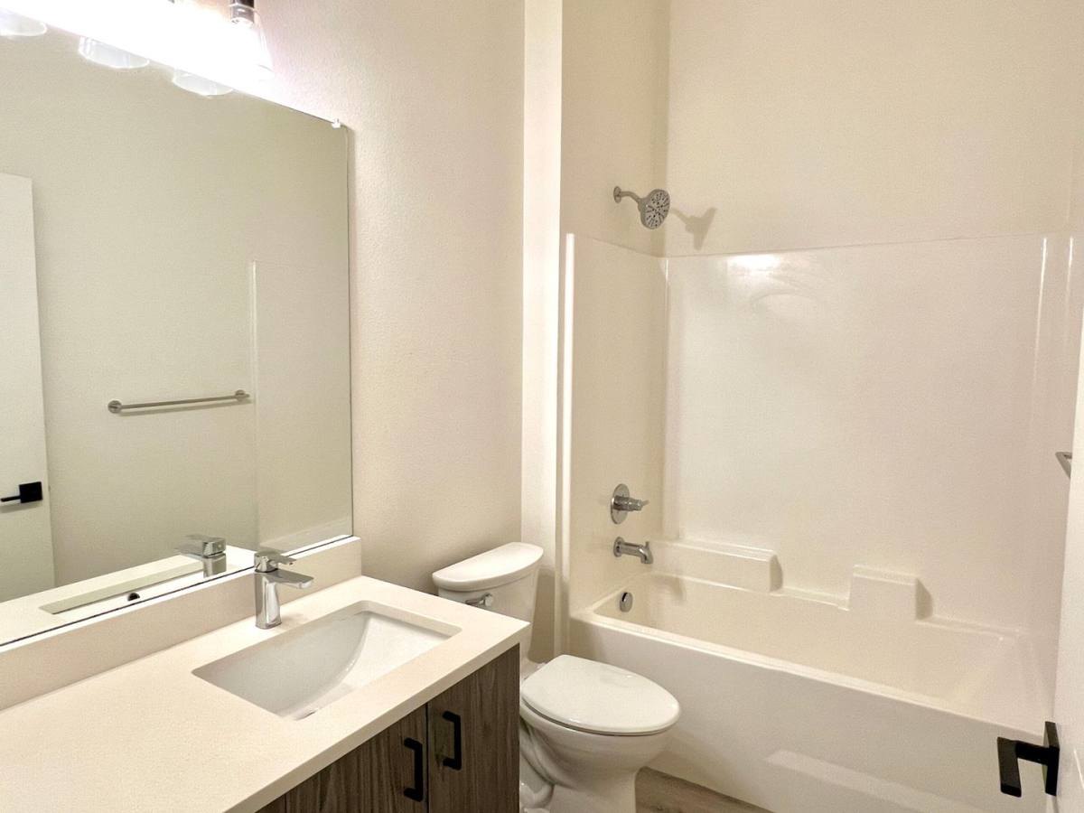 Apartment for rent at 1550 N Buffalo St, Portland, OR 97217