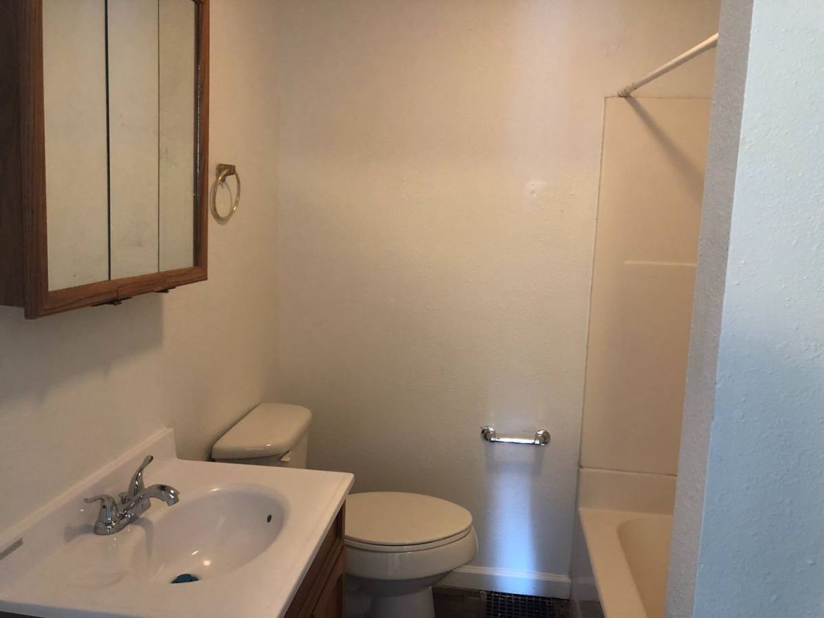 House for rent at 4133 S Lafayette St, Fort Wayne, IN 46806