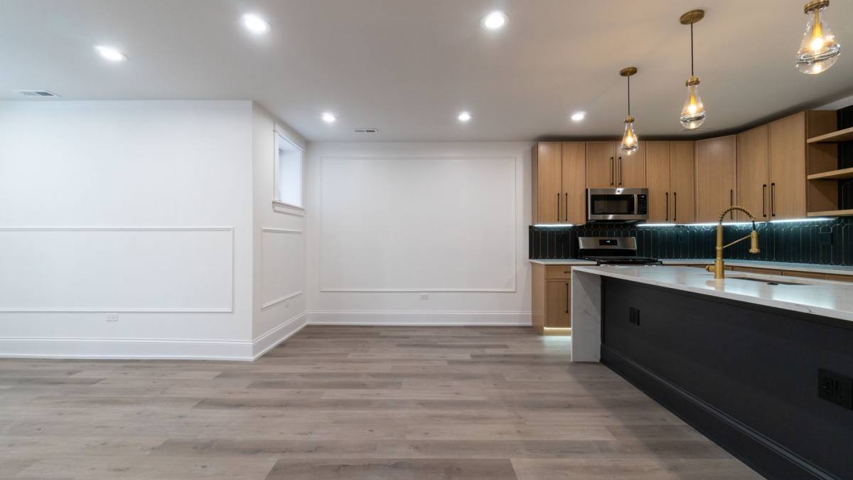 Apartment for rent at 4745 N Beacon - 4747 St Garden, Chicago, IL 60640