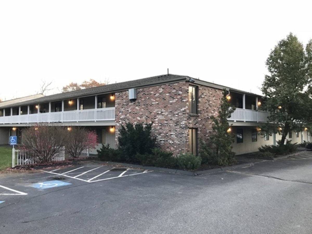 Apartment for rent at 5 Town Beach Rd, Leicester, MA 01524