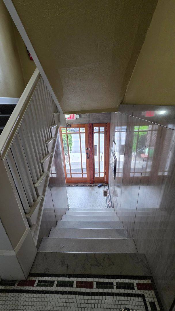 Apartment for rent at 319 E 43rd St, Kansas City, MO 64111
