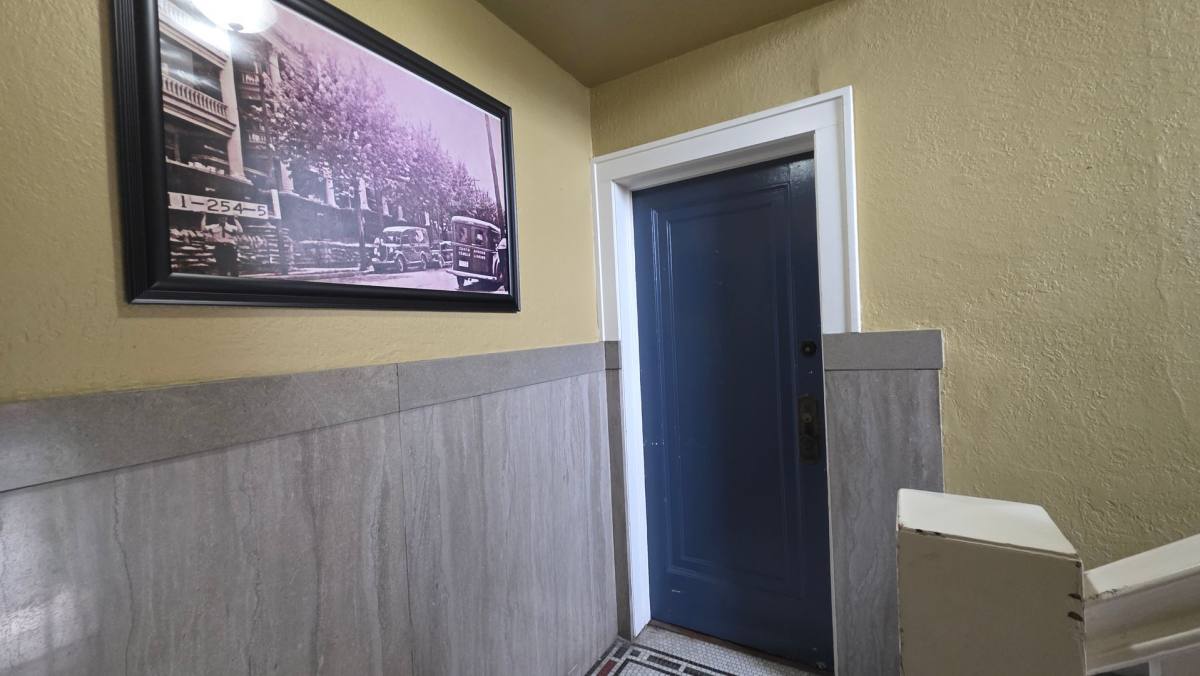 Apartment for rent at 319 E 43rd St, Kansas City, MO 64111