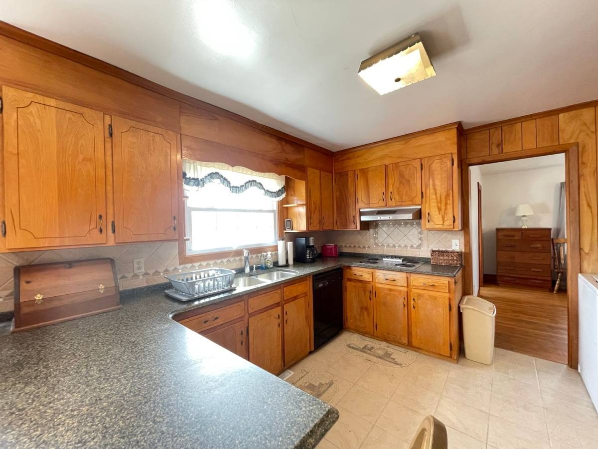 House for rent at 9274 Old Cox Rd, Chase City, VA 23924