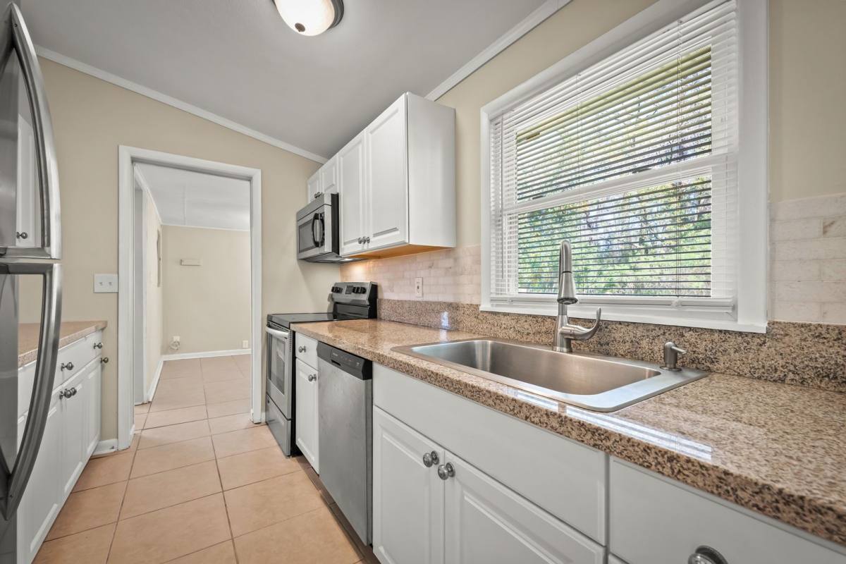 House for rent at 909 Westgate Dr, Jacksonville, FL 32221