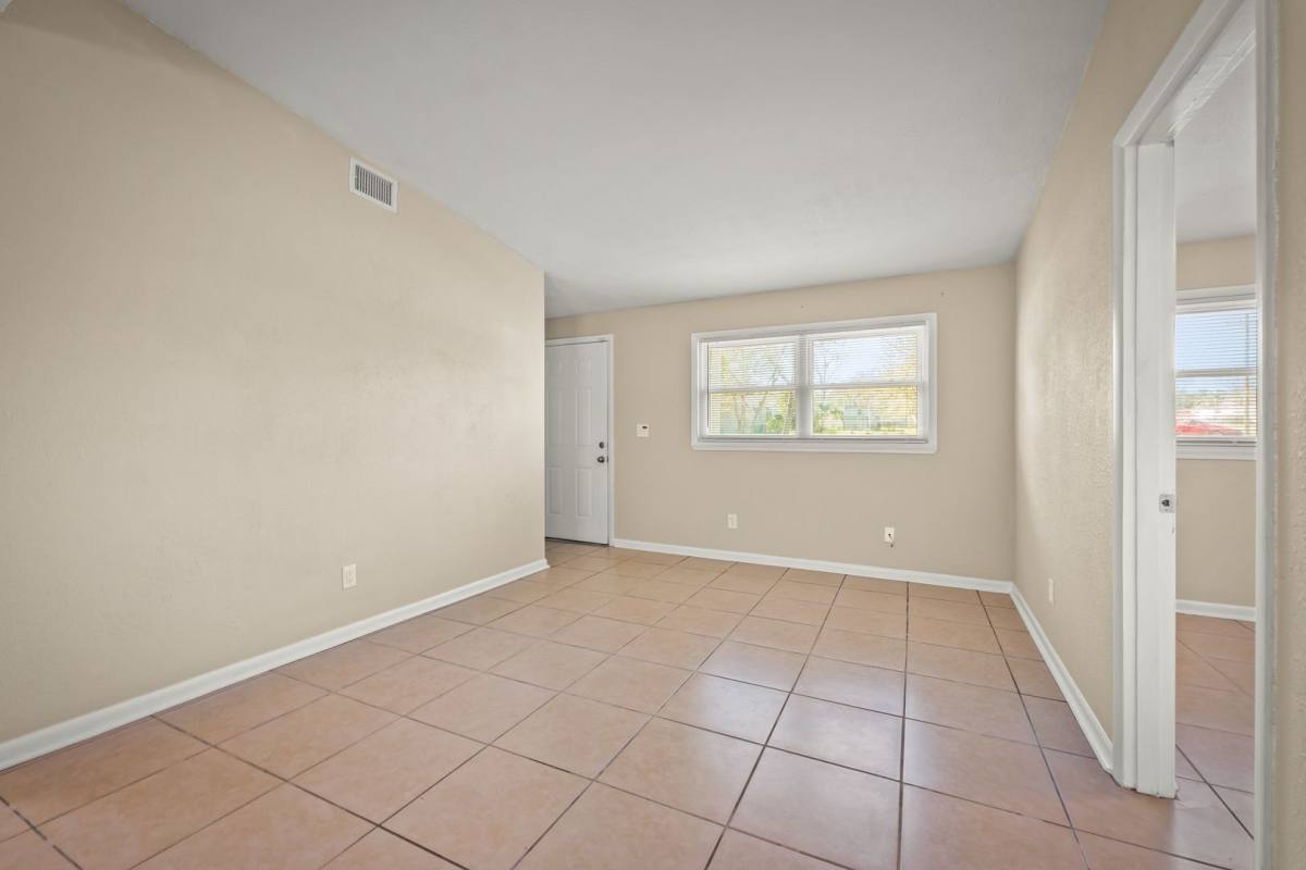 House for rent at 909 Westgate Dr, Jacksonville, FL 32221