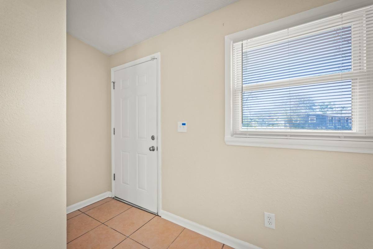 House for rent at 909 Westgate Dr, Jacksonville, FL 32221