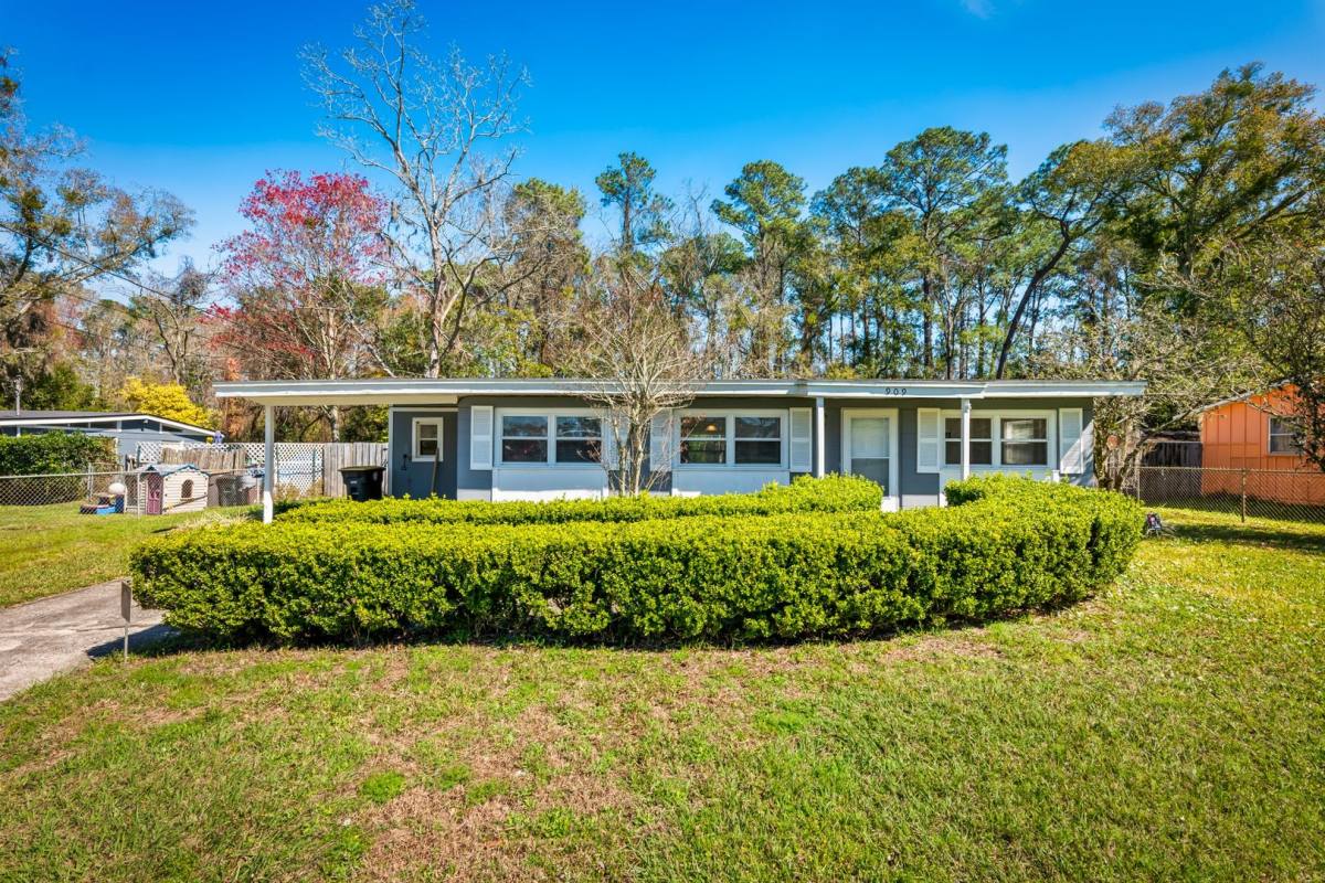 House for rent at 909 Westgate Dr, Jacksonville, FL 32221