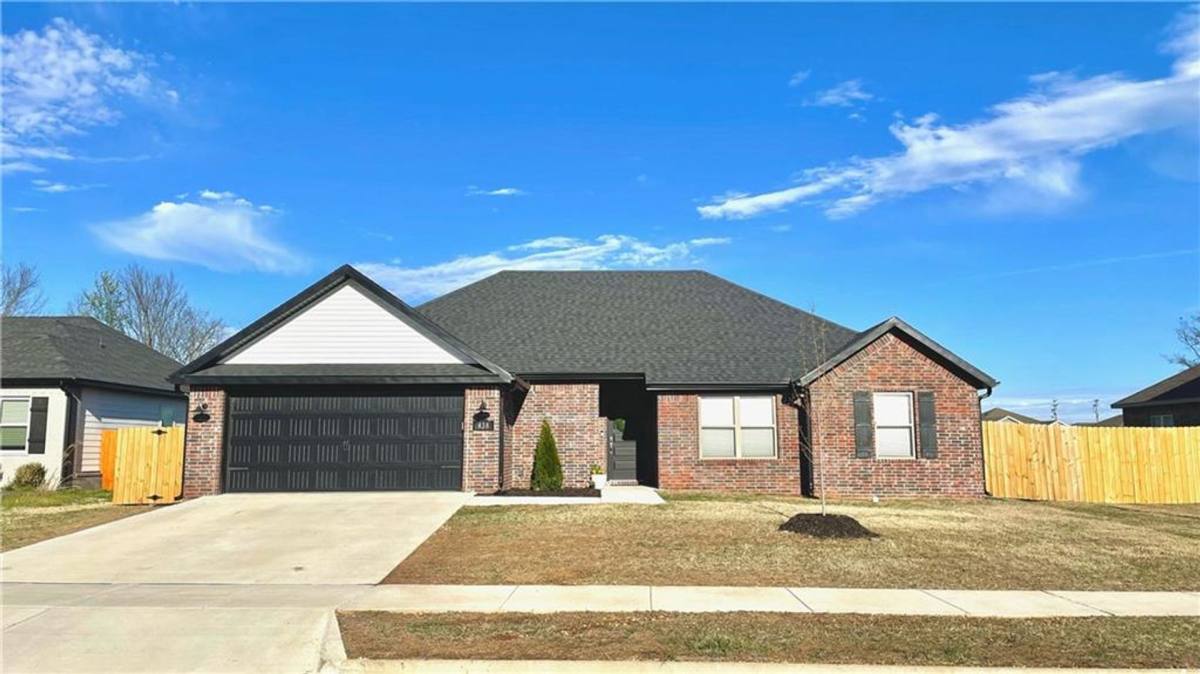 House for rent at 438 N Otoe St, Farmington, AR 72730