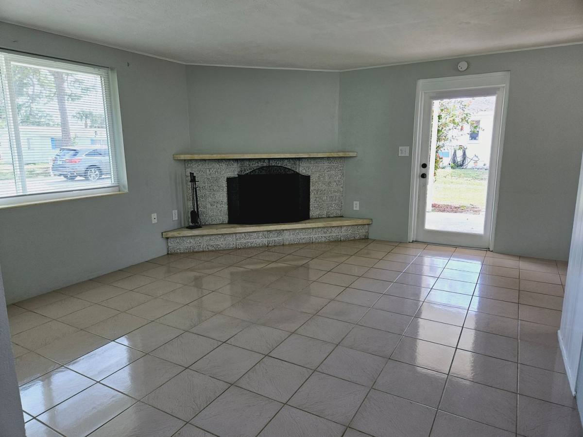 House for rent at 900 Nantucket Rd, Venice, FL 34293