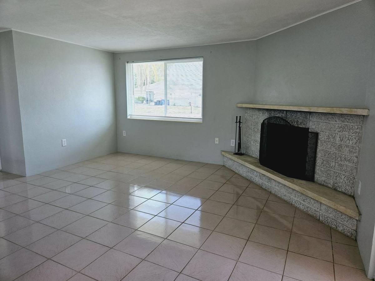 House for rent at 900 Nantucket Rd, Venice, FL 34293