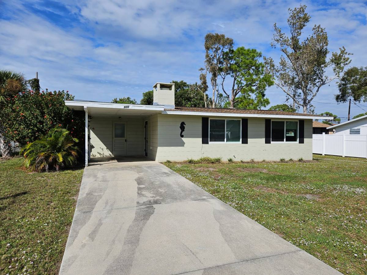 House for rent at 900 Nantucket Rd, Venice, FL 34293