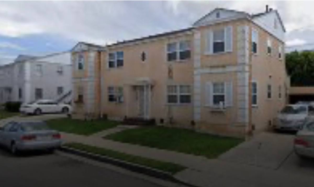 Apartment for rent at 1666-1672 Layfette Rd, Los Angeles, CA 90019