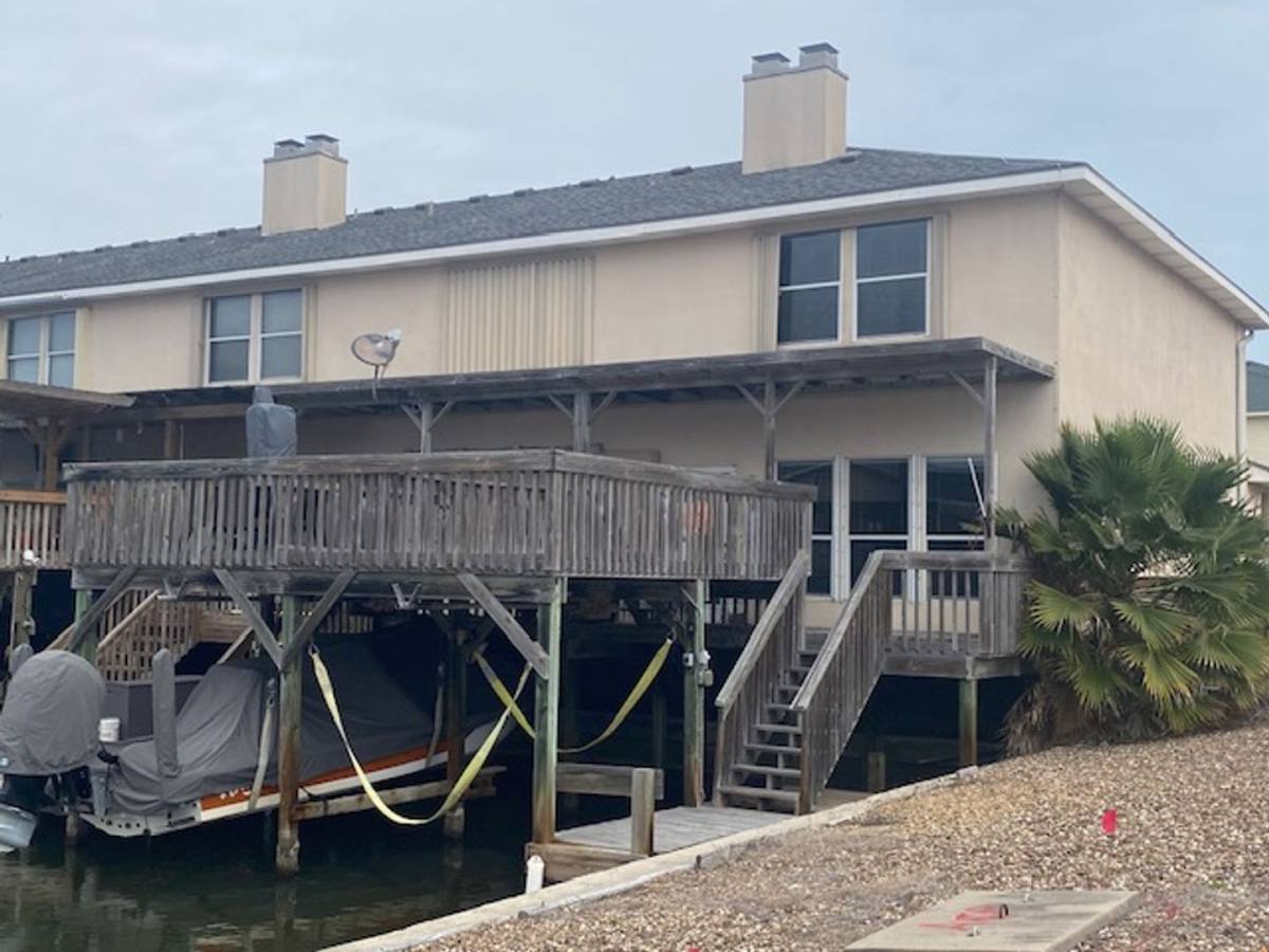 Townhouse for rent at 15433 Seamount Cay Court #A1, Corpus Christi, TX 78418