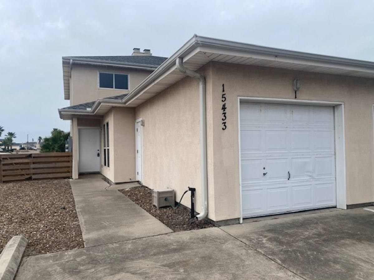 Townhouse for rent at 15433 Seamount Cay Court #A1, Corpus Christi, TX 78418
