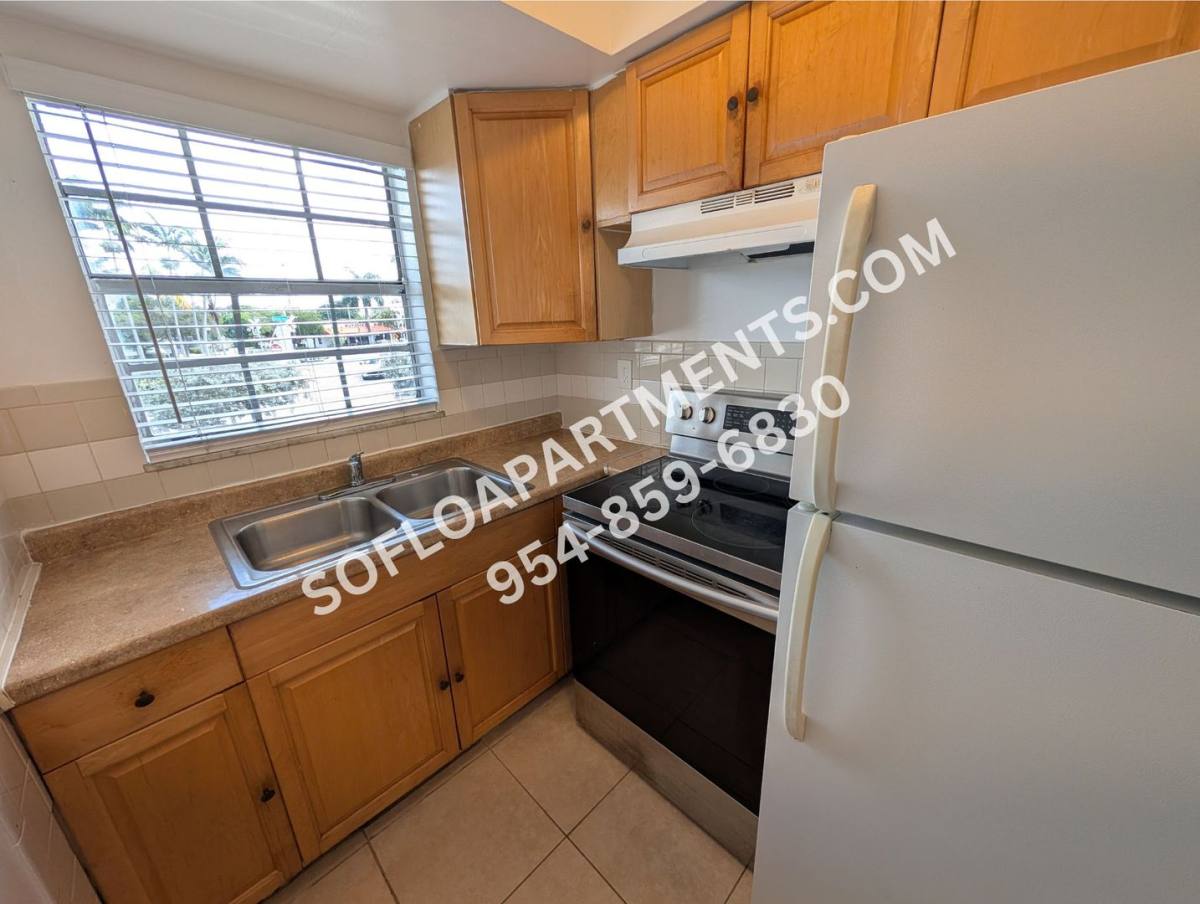 Apartment for rent at 3611 N Dixie Highway, Fort Lauderdale, FL 33334