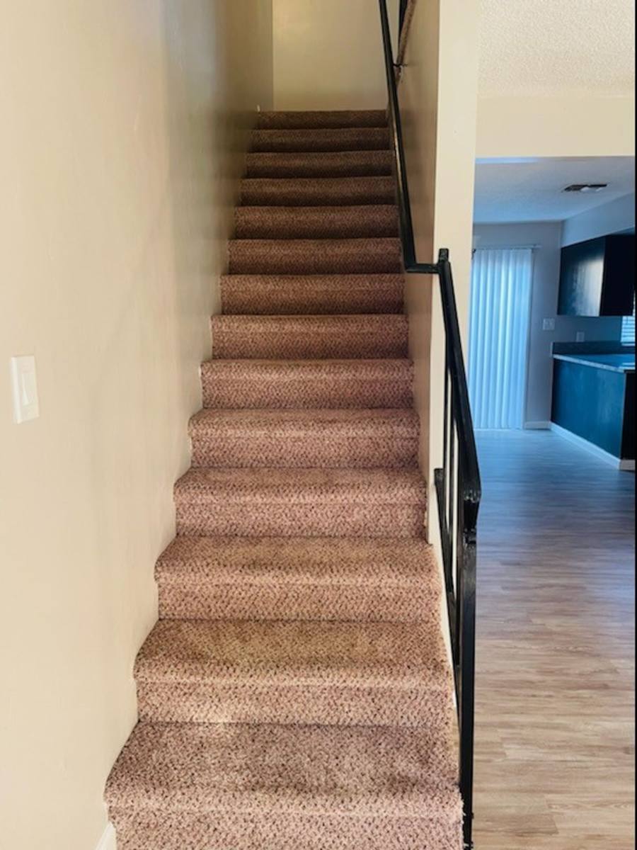Townhouse for rent at 5324 Fairfax Rd, Bakersfield, CA 93306