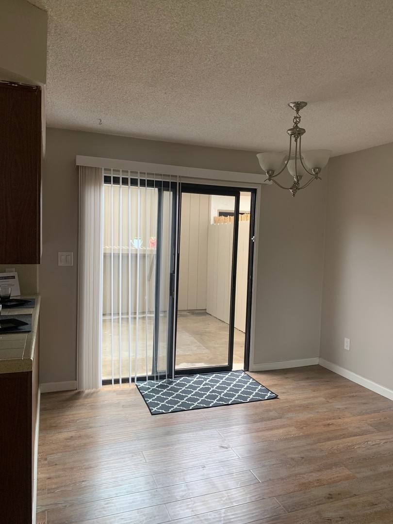 Townhouse for rent at 5324 Fairfax Rd, Bakersfield, CA 93306