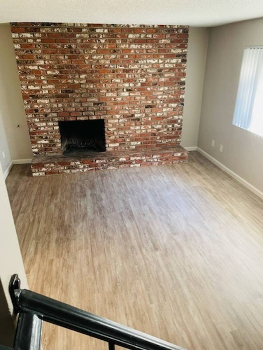 Townhouse for rent at 5324 Fairfax Rd, Bakersfield, CA 93306