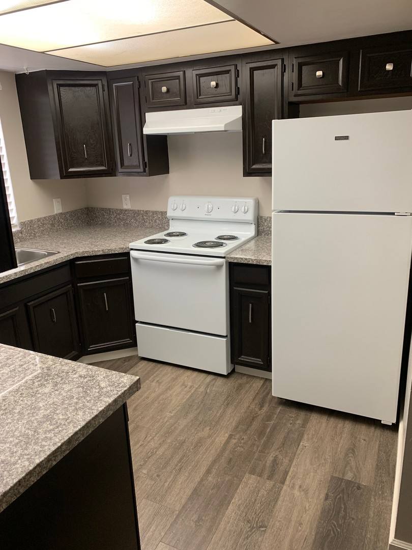 Townhouse for rent at 5324 Fairfax Rd, Bakersfield, CA 93306