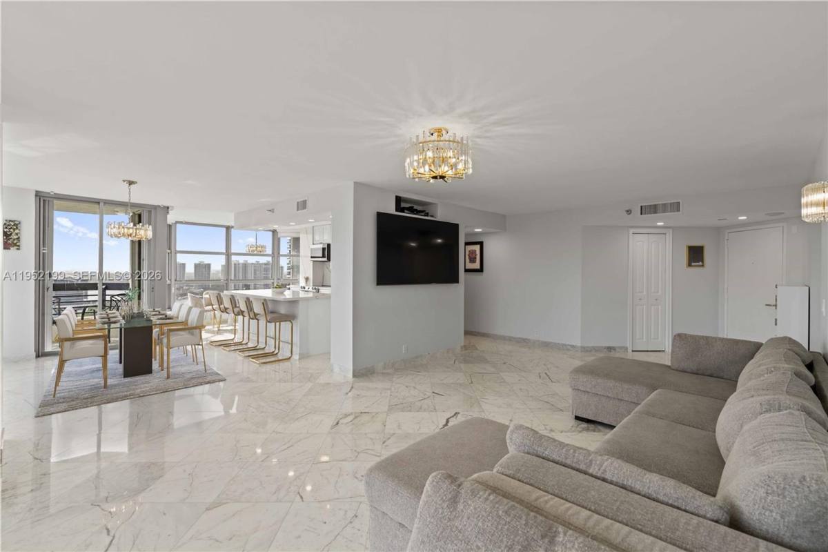 Condo for rent at 3500 Mystic Pointe Dr, Miami, FL 33180