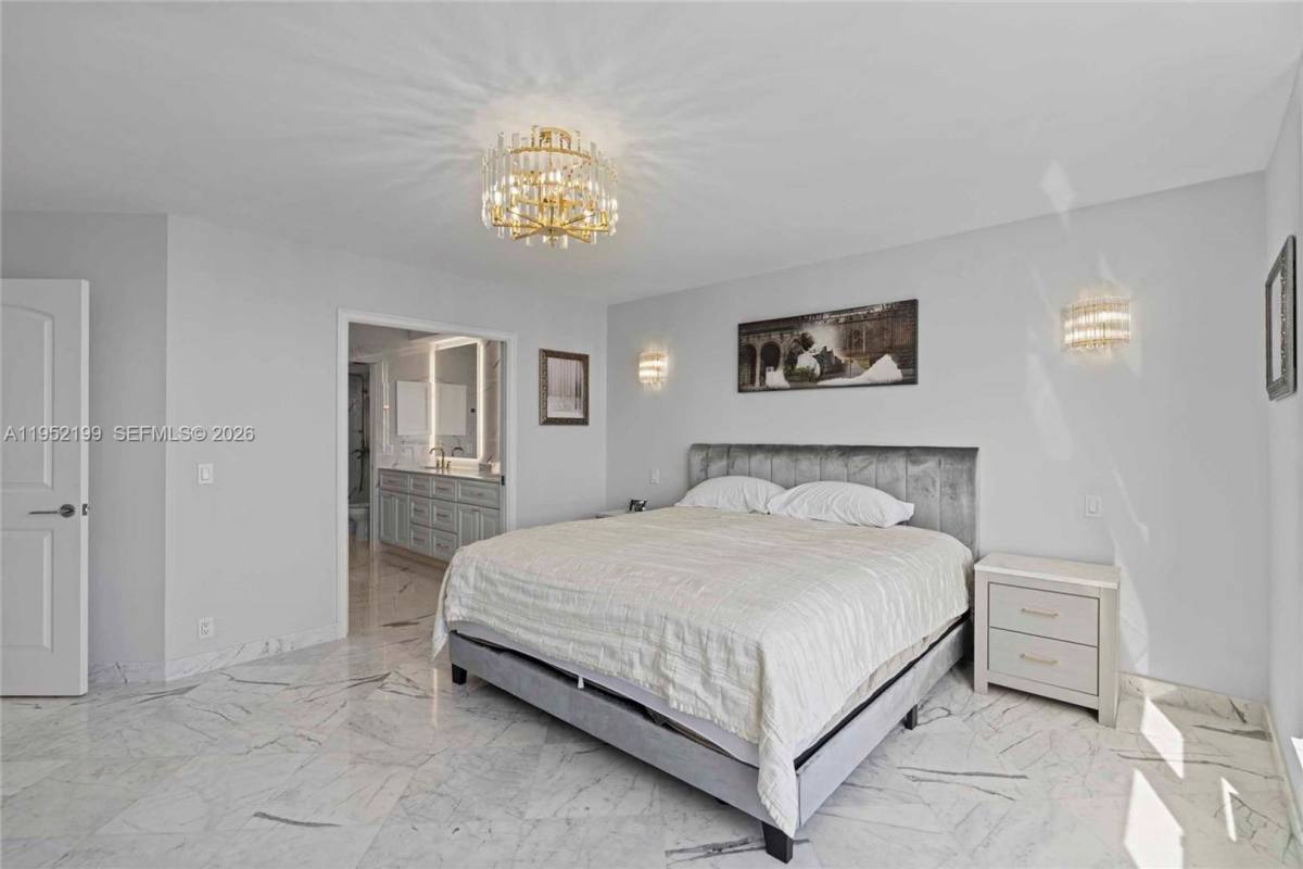 Condo for rent at 3500 Mystic Pointe Dr, Miami, FL 33180