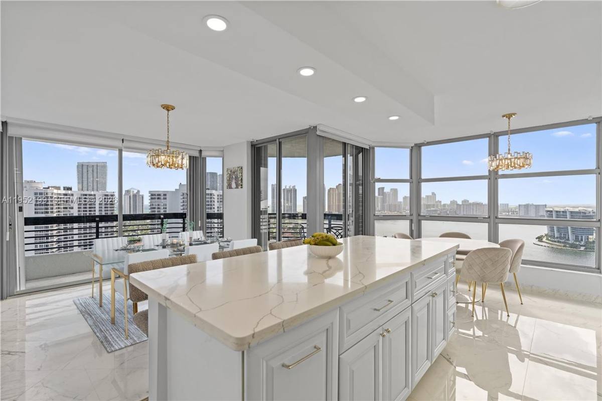 Condo for rent at 3500 Mystic Pointe Dr, Miami, FL 33180