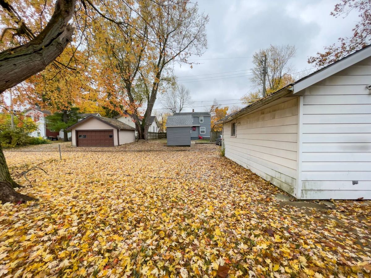 House for rent at 1425 W Gilbert St, Muncie, IN 47303