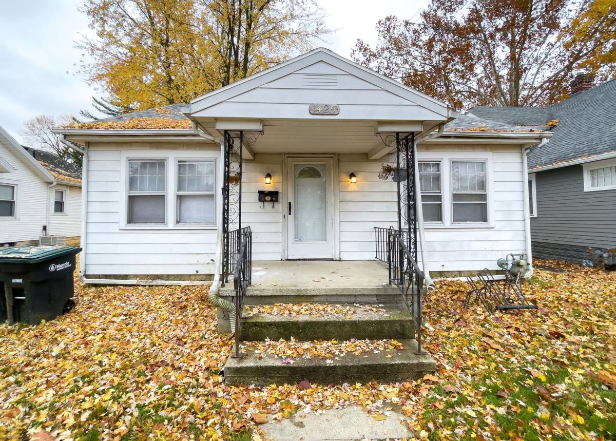 House for rent at 1425 W Gilbert St, Muncie, IN 47303