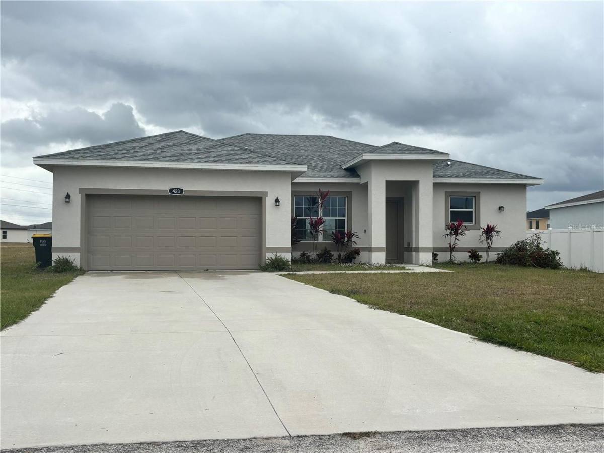 House for rent at 423 Churchill Court, Kissimmee, FL 34759