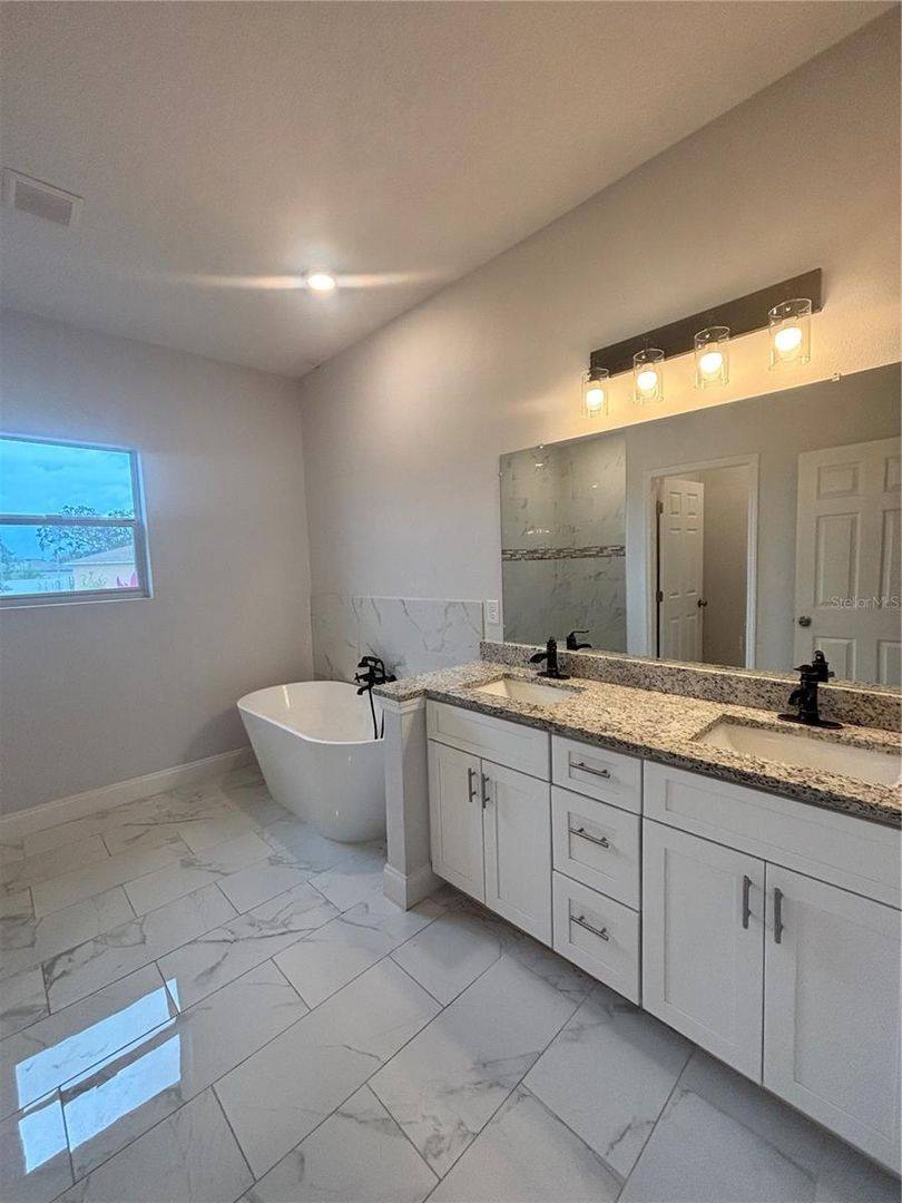 House for rent at 423 Churchill Court, Kissimmee, FL 34759