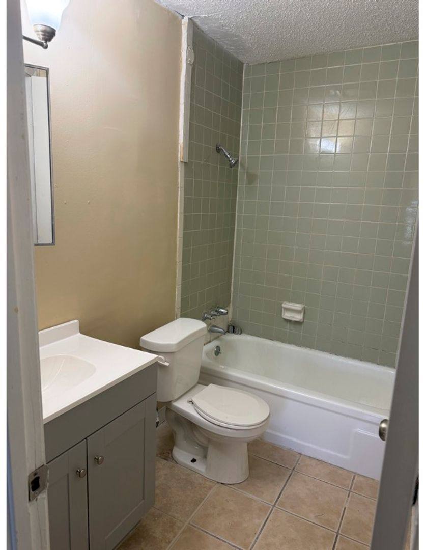 Apartment for rent at 2021 Austin Ave, Waco, TX 76710
