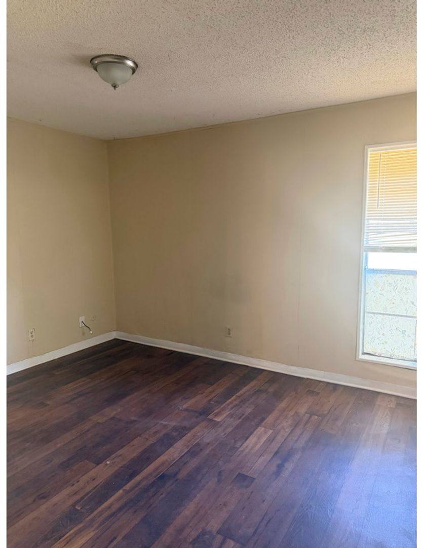 Apartment for rent at 2021 Austin Ave, Waco, TX 76710