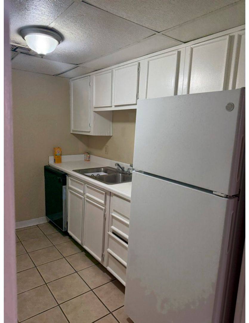 Apartment for rent at 2021 Austin Ave, Waco, TX 76710