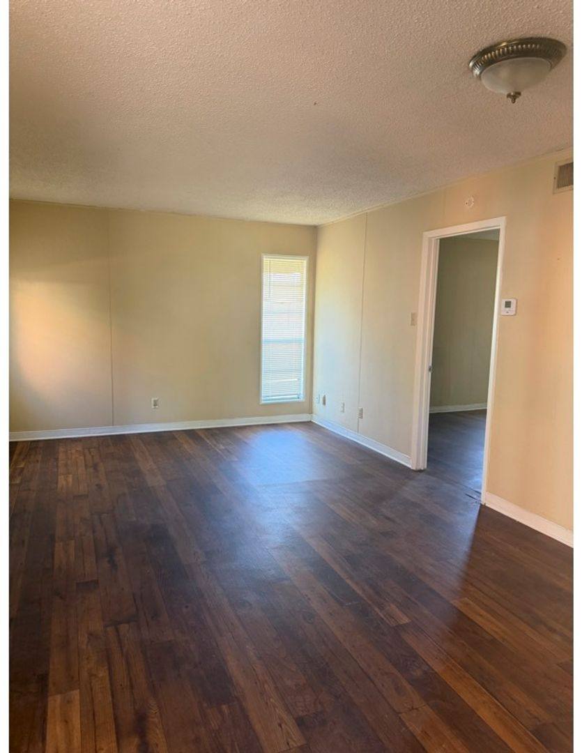Apartment for rent at 2021 Austin Ave, Waco, TX 76710