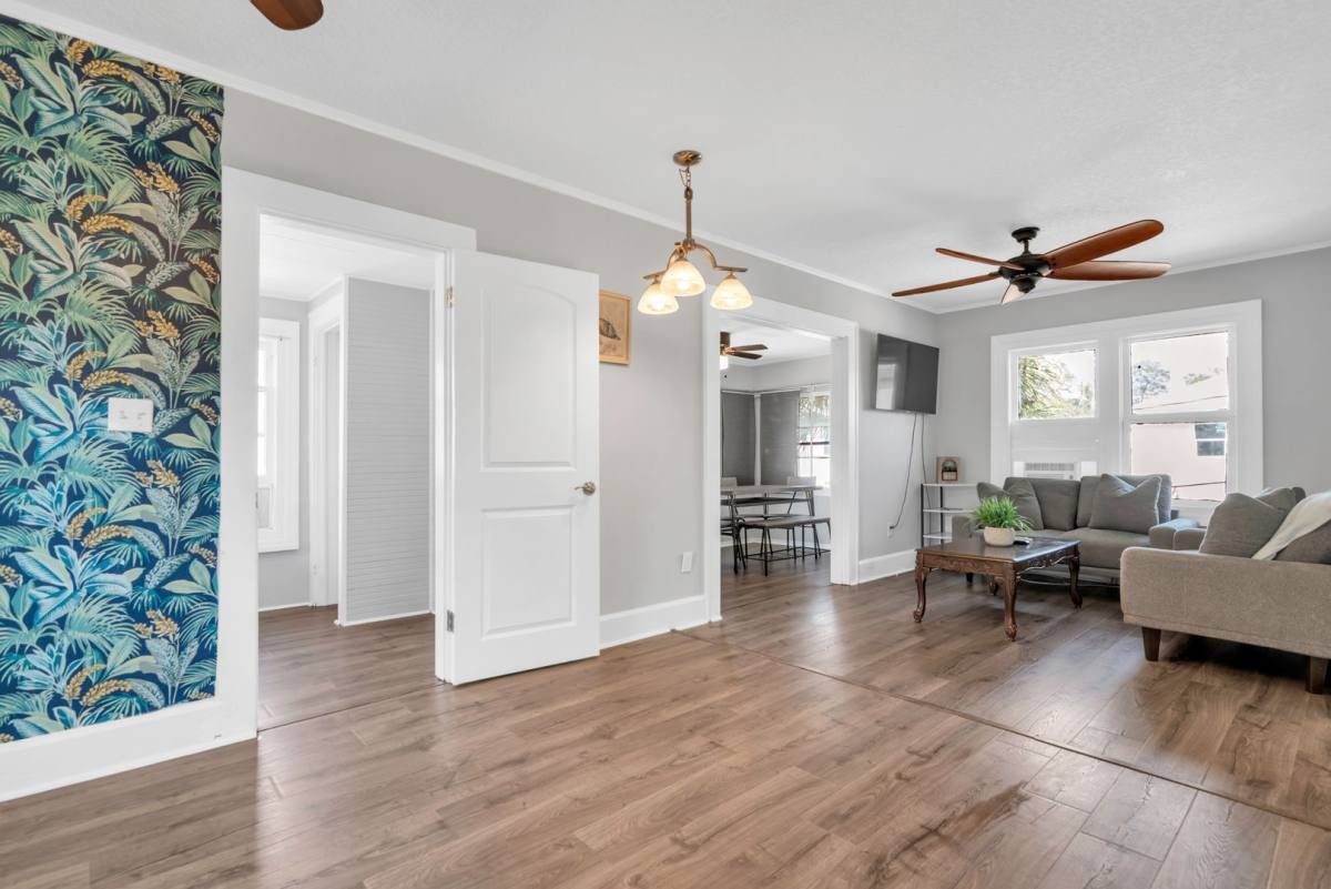 Apartment for rent at 136 17th Ave SE, Saint Petersburg, FL 33701