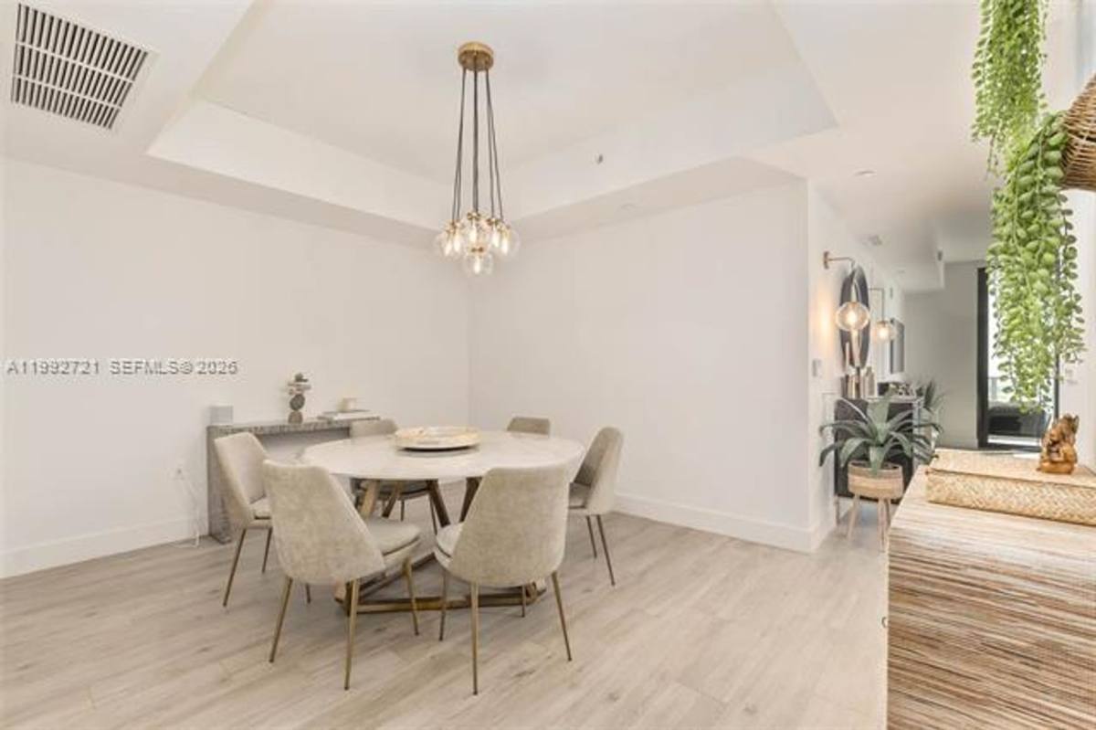 Apartment for rent at 1010 Brickell Ave, Miami, FL 33131