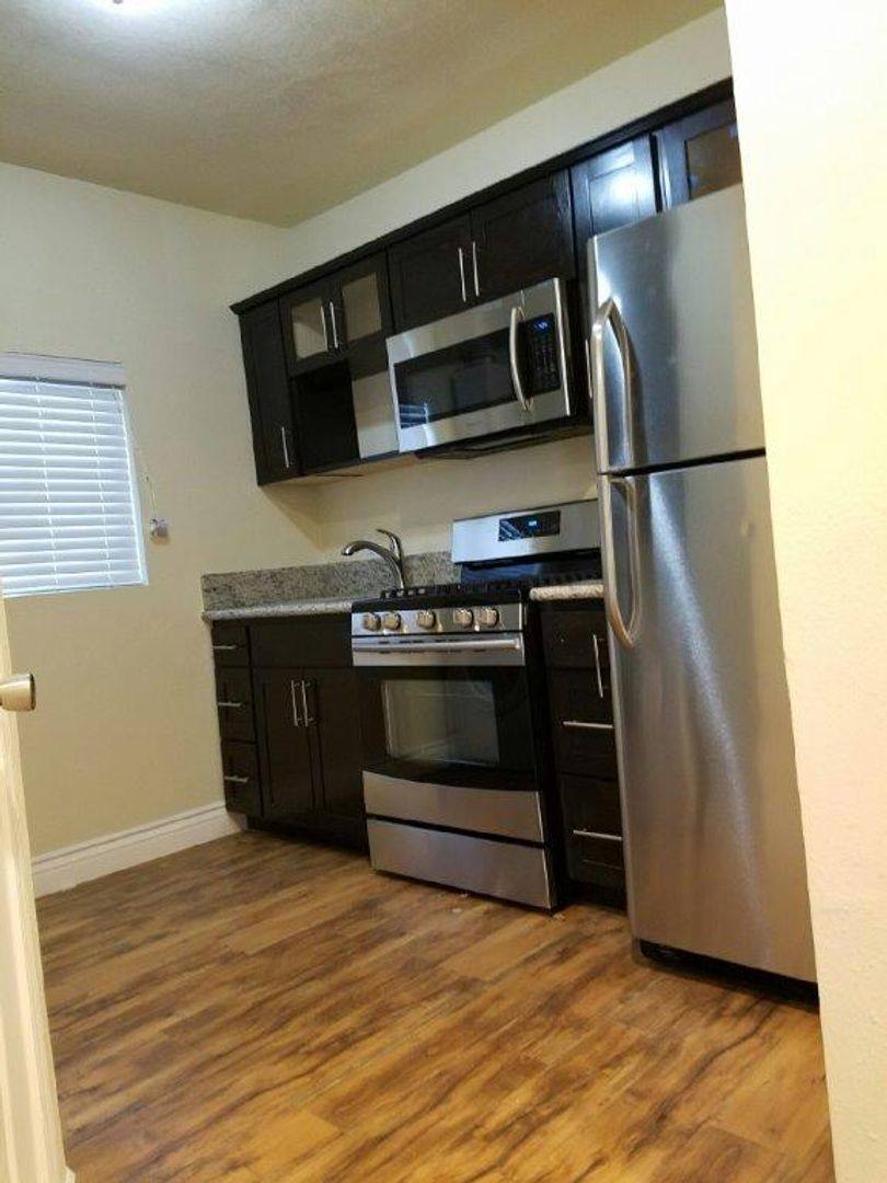 Apartment for rent at 2230 G St, Bakersfield, CA 93301