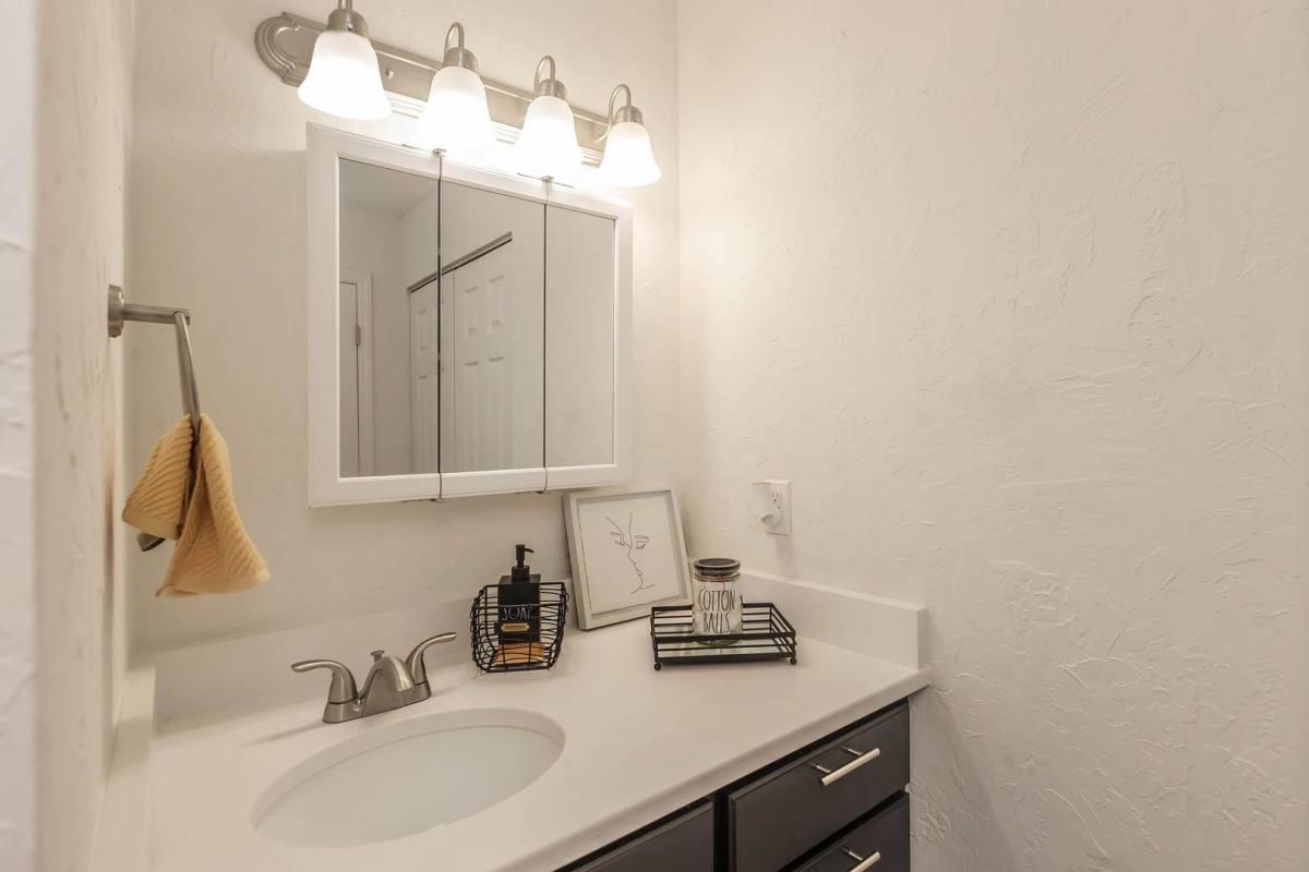 Apartment for rent at 2627 Hixson Pike, Chattanooga, TN 37415