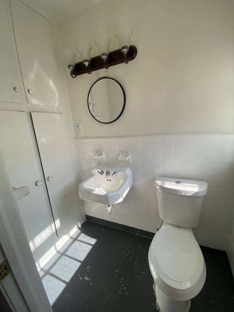 House for rent at 28 Thackery Place, Savannah, GA 31405