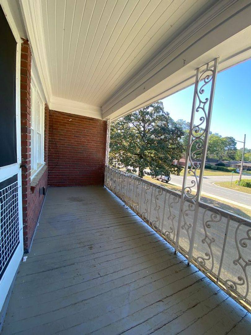 House for rent at 28 Thackery Place, Savannah, GA 31405