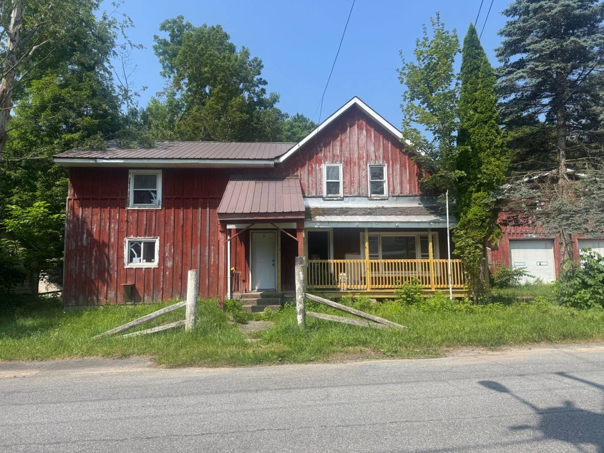 Apartment for rent at 7547-7549 W Lake St, Blossvale, NY 13308