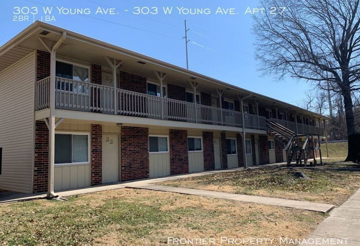 Apartment for rent at 303 W Young Ave, Warrensburg, MO 64093