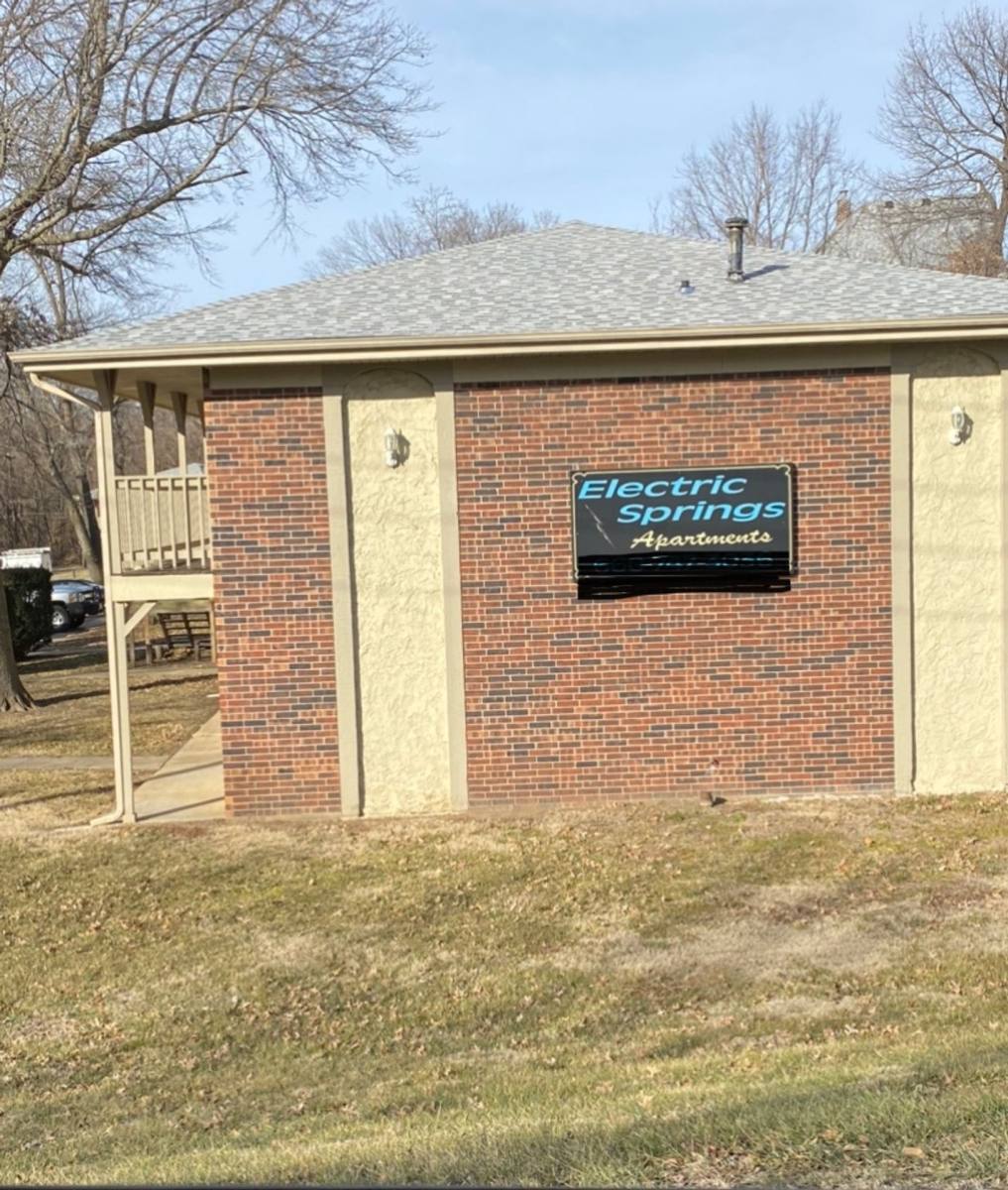 Apartment for rent at 303 W Young Ave, Warrensburg, MO 64093