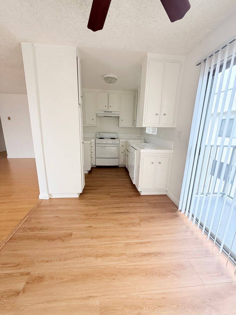 Apartment for rent at 178 S Oxford Ave, Los Angeles, CA 90004