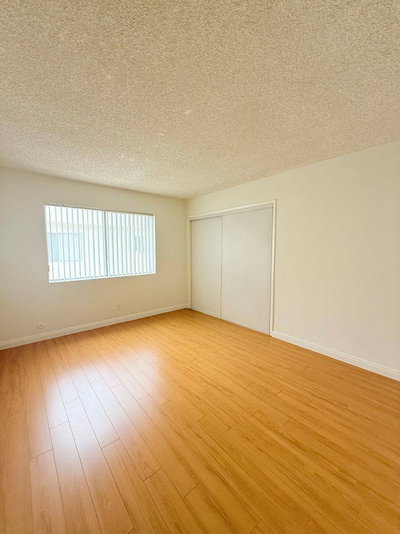 Apartment for rent at 178 S Oxford Ave, Los Angeles, CA 90004