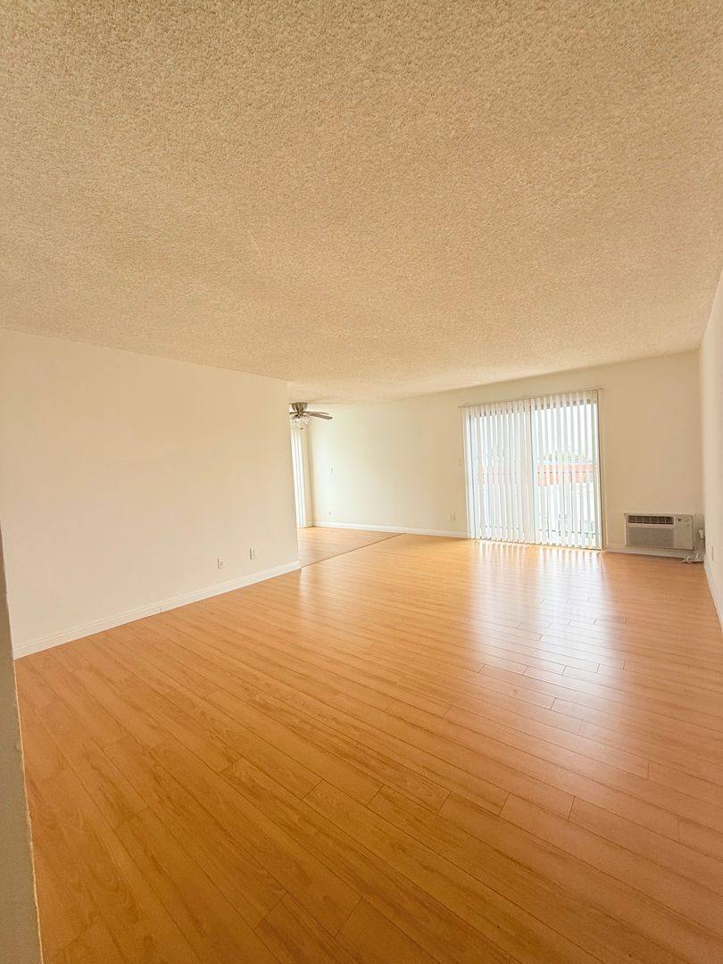 Apartment for rent at 178 S Oxford Ave, Los Angeles, CA 90004