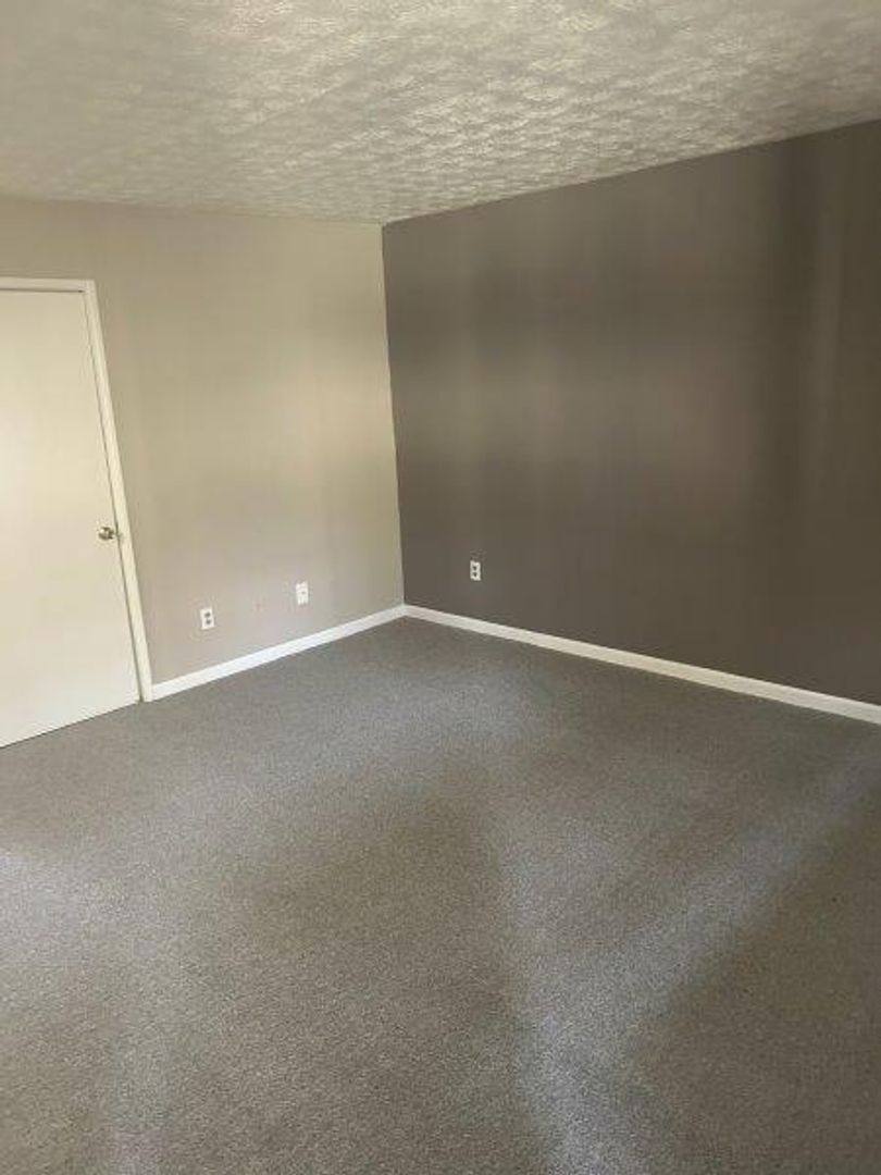 Apartment for rent at 667 Brent Blvd, Columbus, OH 43228