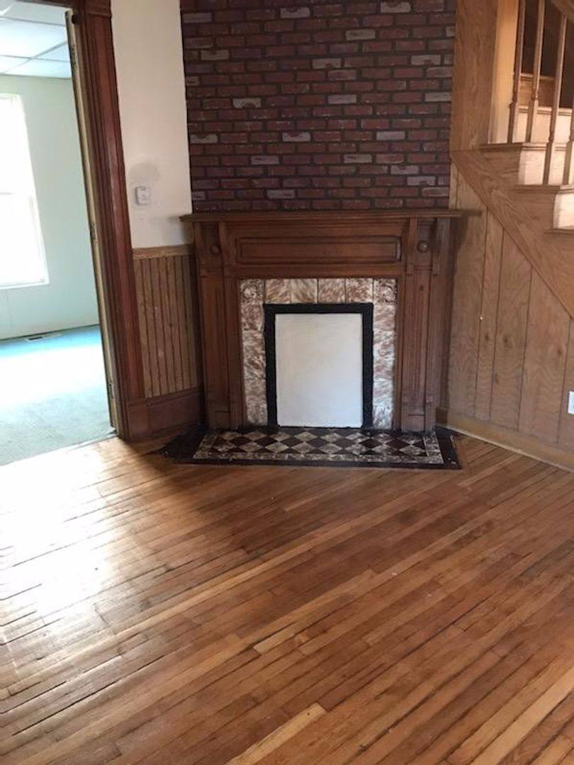 House for rent at 27 N Buena Vista St, Newark, OH 43055