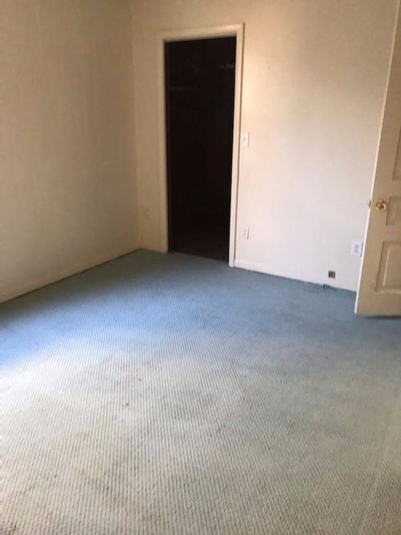 House for rent at 27 N Buena Vista St, Newark, OH 43055